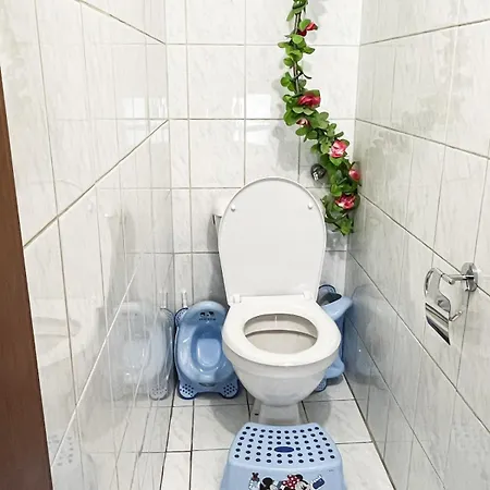Spacious 3-room, Family-friendly, Baby-friendly, Near Center, Free Parking Apartment *