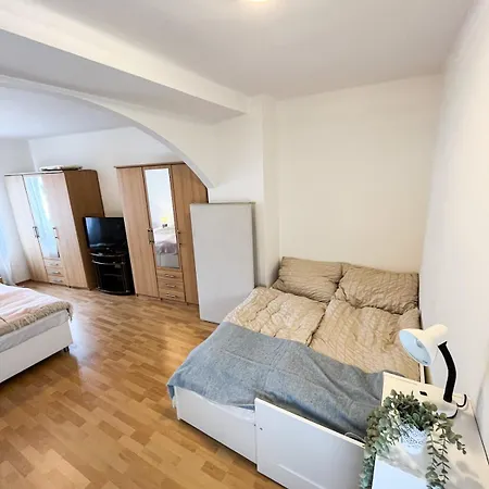 Apartmán Spacious 3-room, Family-friendly, Baby-friendly, Near Center, Free Parking