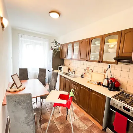 Spacious 3-room, Family-friendly, Baby-friendly, Near Center, Free Parking * Братислава